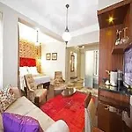 阿扎德套房酒店 酒店 3*