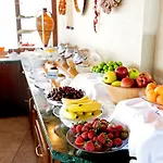 Azade Otel