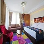 Otel Azade