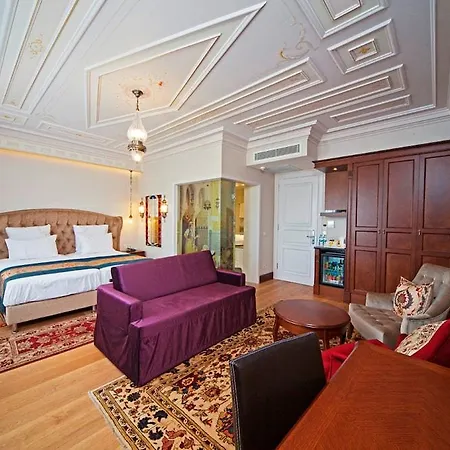 Azade Hotel