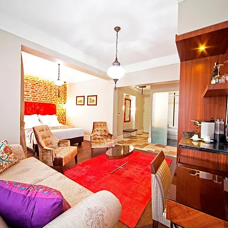 阿扎德套房酒店 酒店 3*