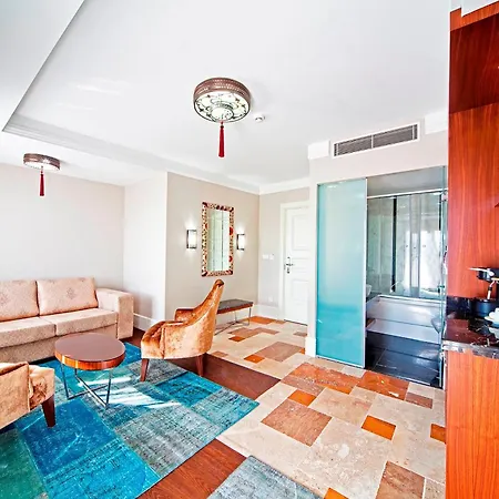 阿扎德套房酒店