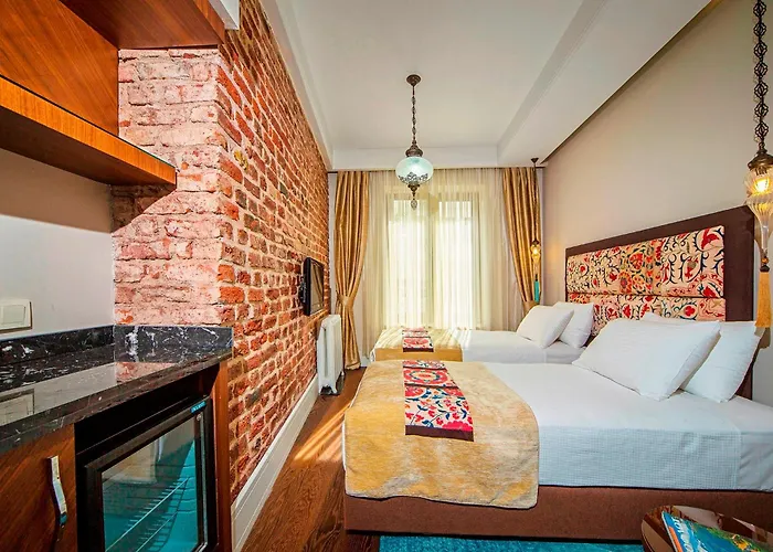 Azade איסטמבול