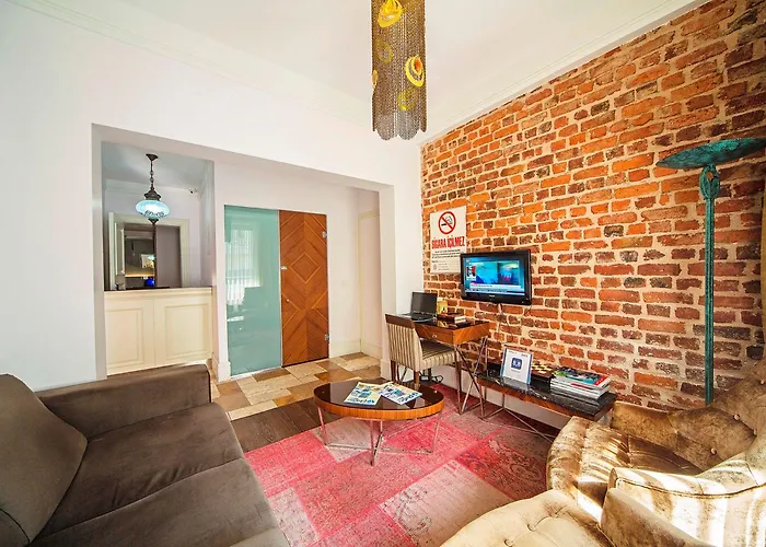 Azade איסטמבול