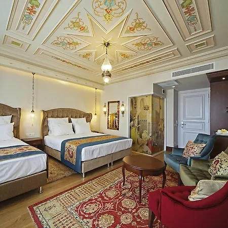 Azade Hotel 3*