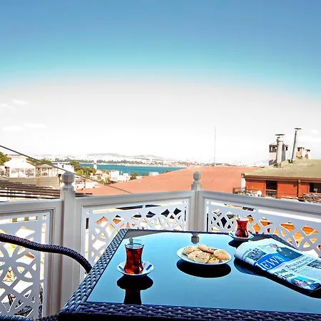 Azade Istanbul